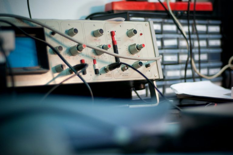 Electronic test and calibration equipment